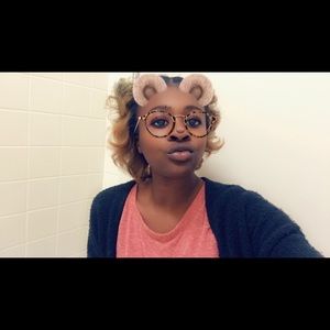 Meet your Posher, Desiree